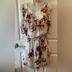White House Black Market 00 Open Shoulder White Red Floral Dress